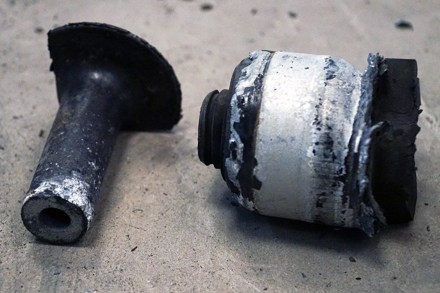 Astra Mk5 - OEM Rear Axle Bush Failure (11) - Replaced with Polybush 47L